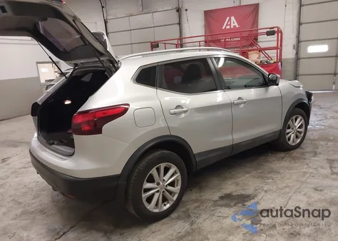 2017 Nissan Rogue Sport Sv z USA, uszkodzony, nr VIN JN1BJ1CR2HW133182